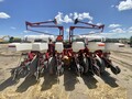 2011 White 8200 Planter