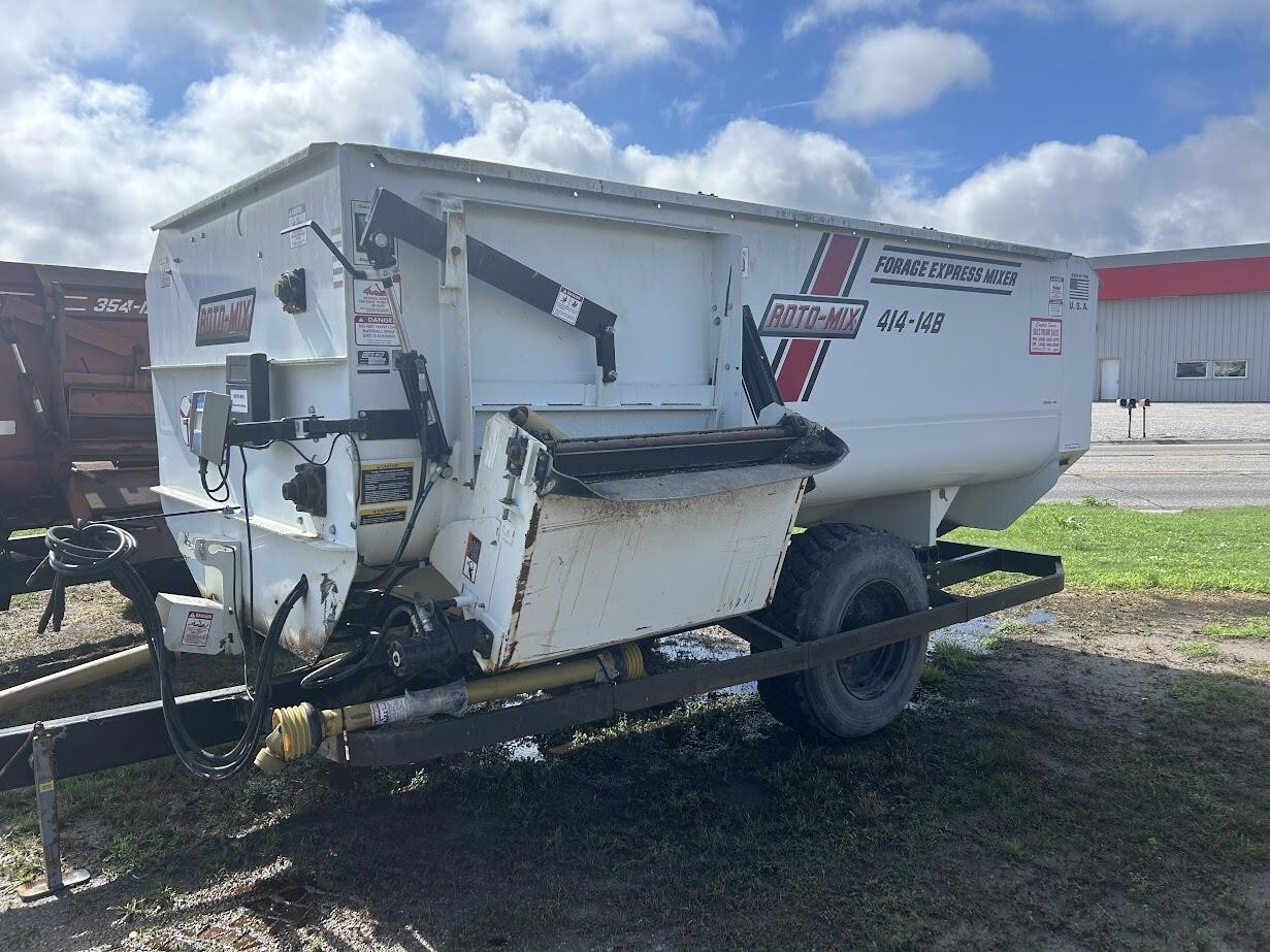  Roto Mix 414-14B Grinders and Mixer