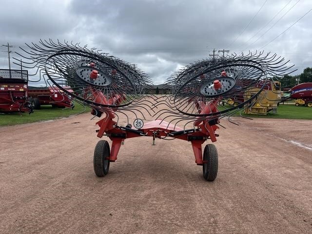 2020 Kuhn SR112GII Rake