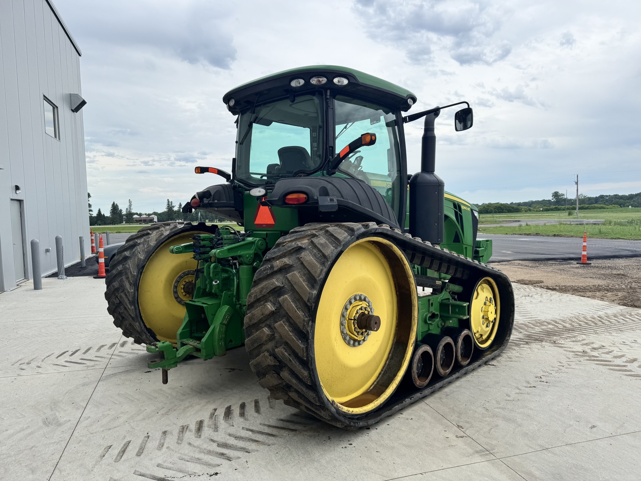 2011 John Deere 8360RT Tractor