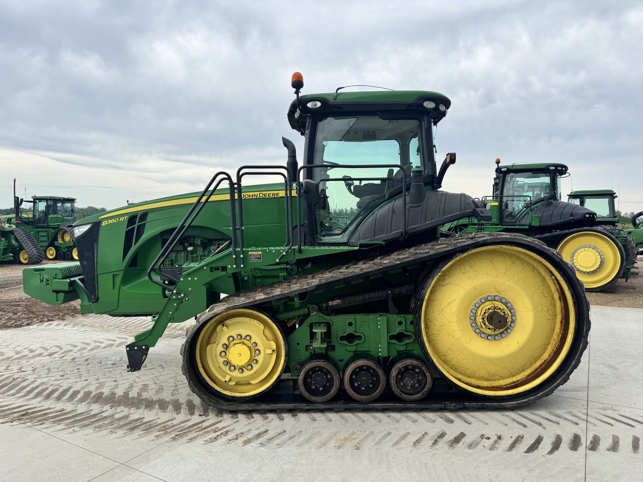 2011 John Deere 8360RT Tractor