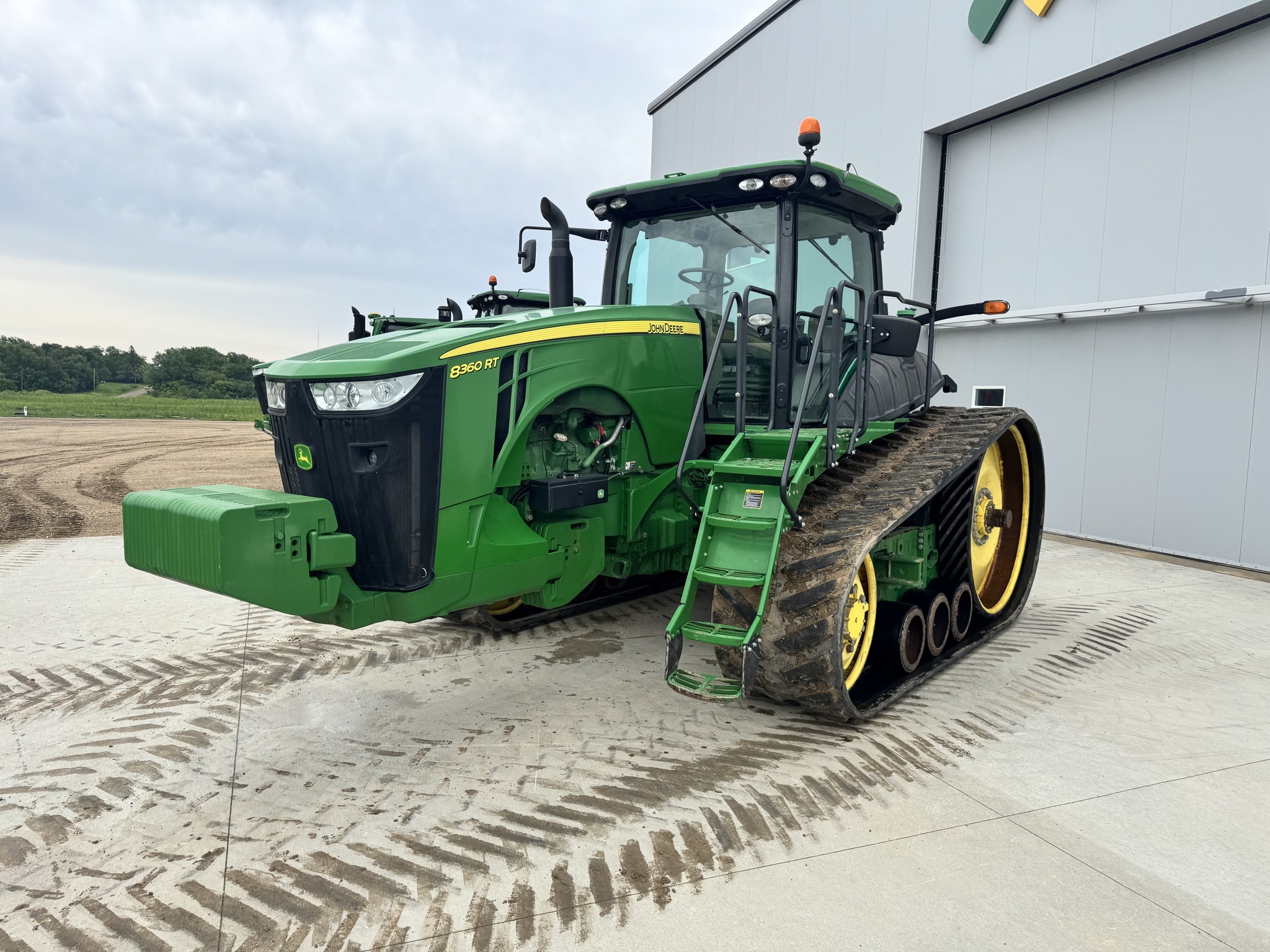 2011 John Deere 8360RT Tractor