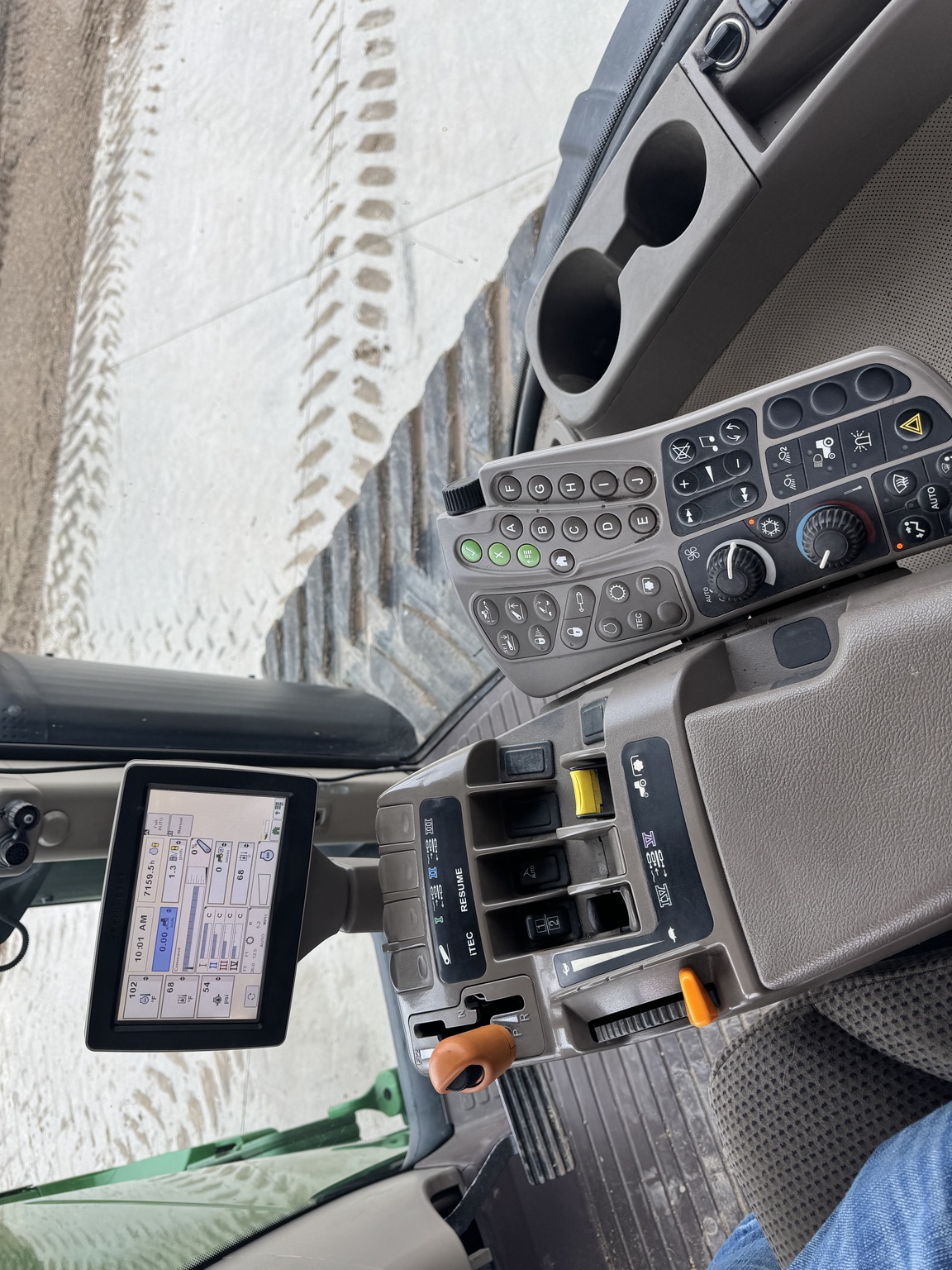 2011 John Deere 8360RT Tractor