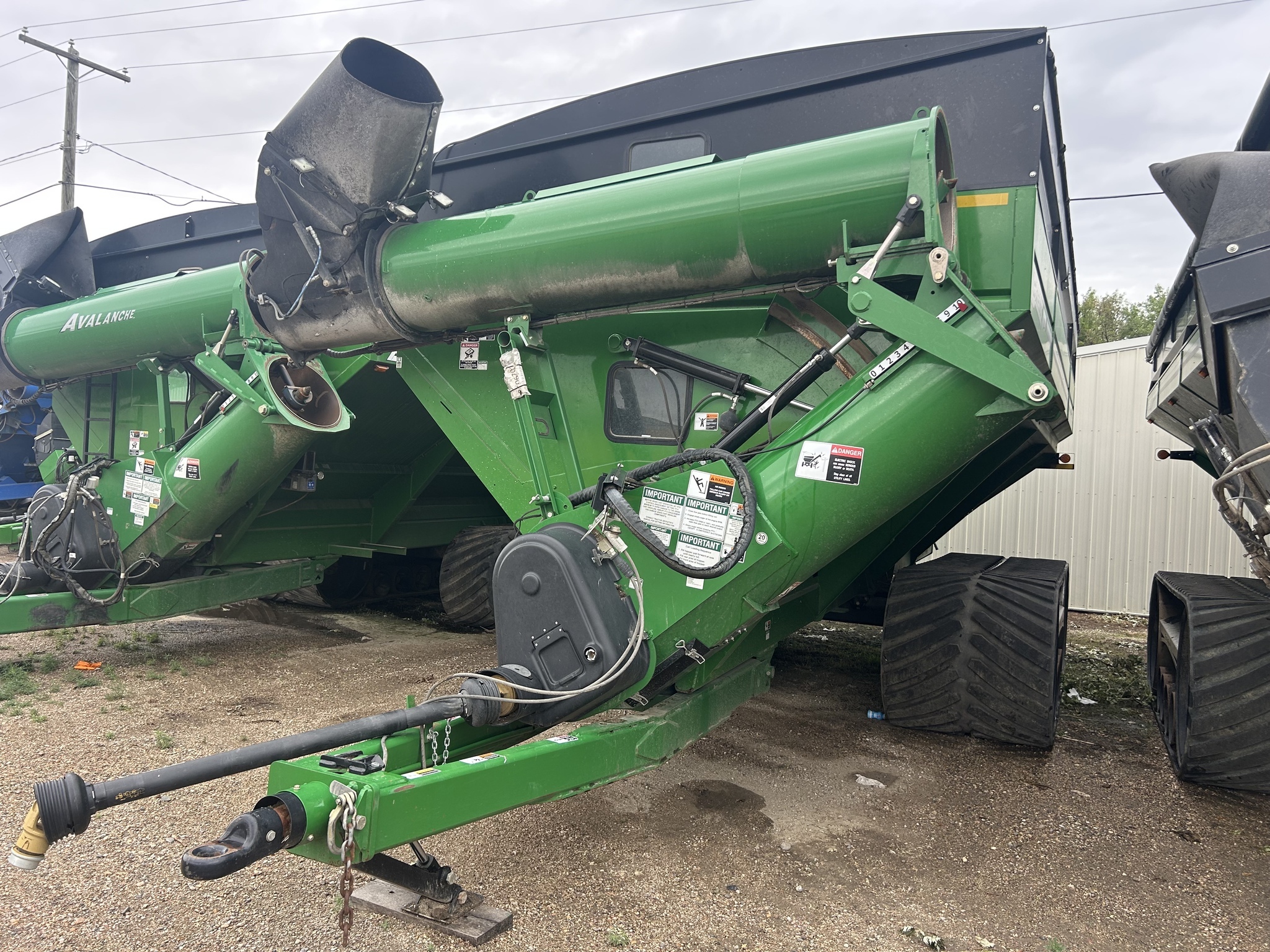 2021 Brent 1596 Grain Cart