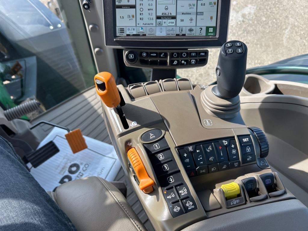 2023 John Deere 8R 410 Tractor