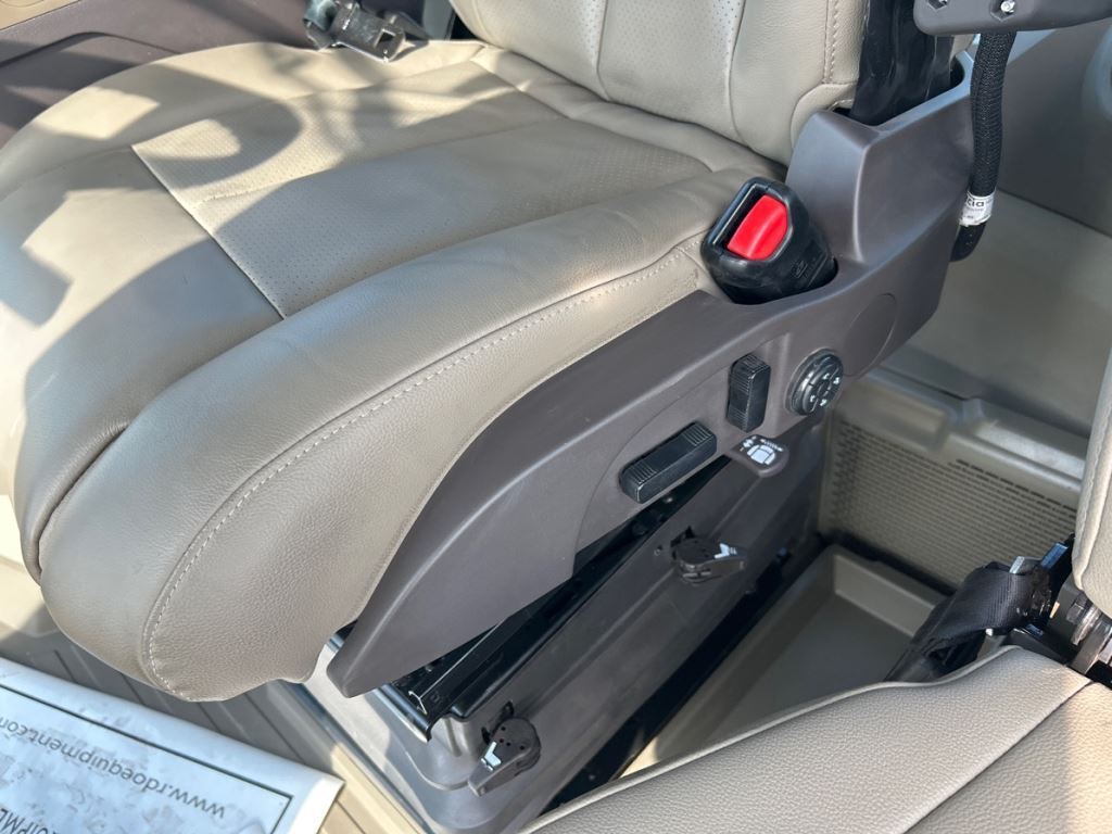 2023 John Deere 8R 410 Tractor