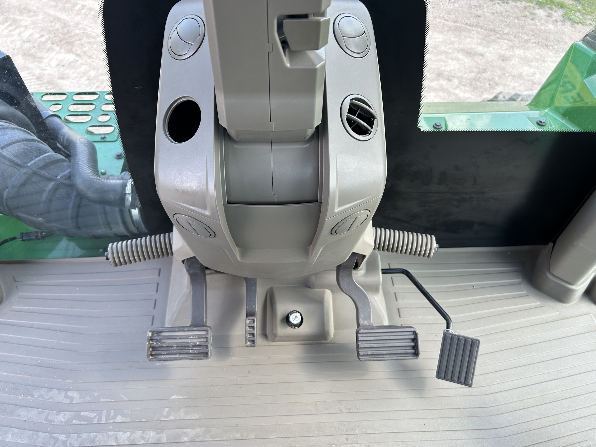 2024 John Deere 9RX 640 Tractor