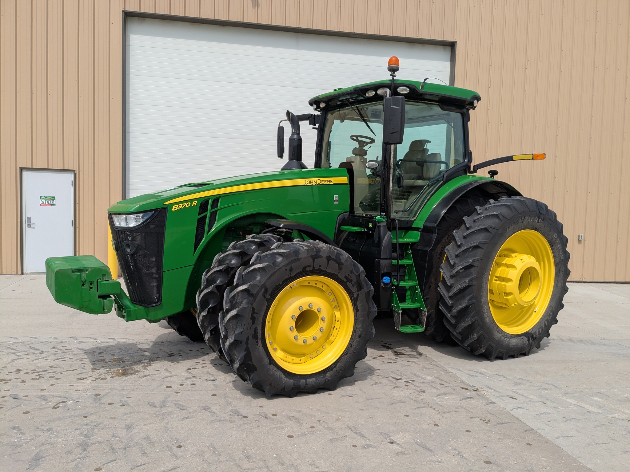 2018 John Deere 8370R Tractor