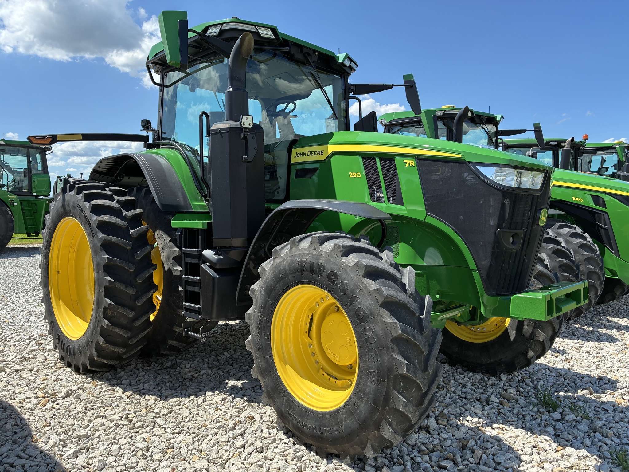 2023 John Deere 7R 290 Tractor
