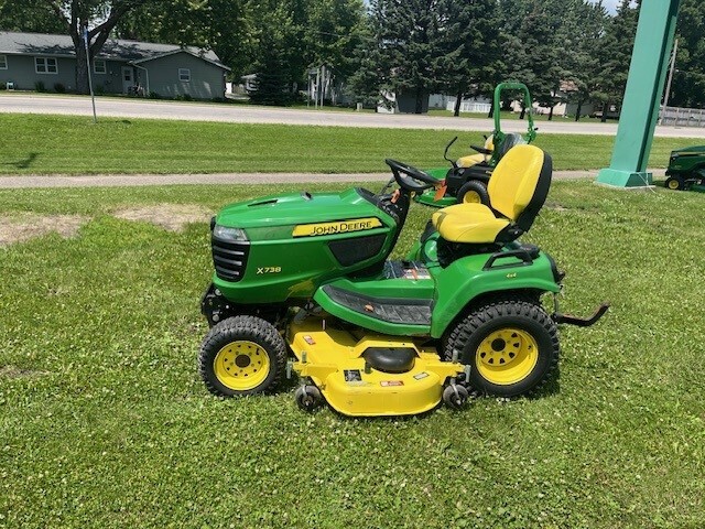 2017 John Deere X738 Lawn Mower