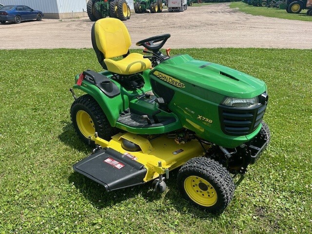2017 John Deere X738 Lawn Mower