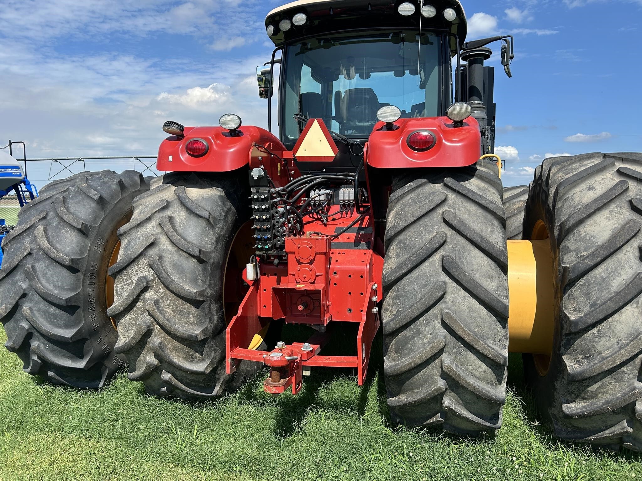 2019 Versatile 460 Tractor