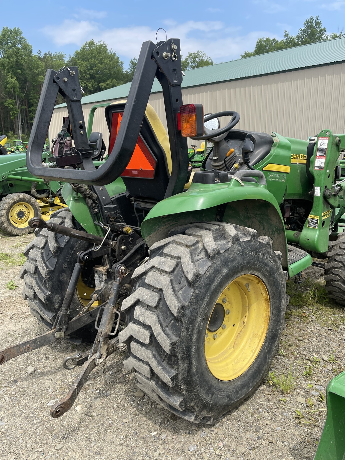 2011 John Deere 3320 Tractor