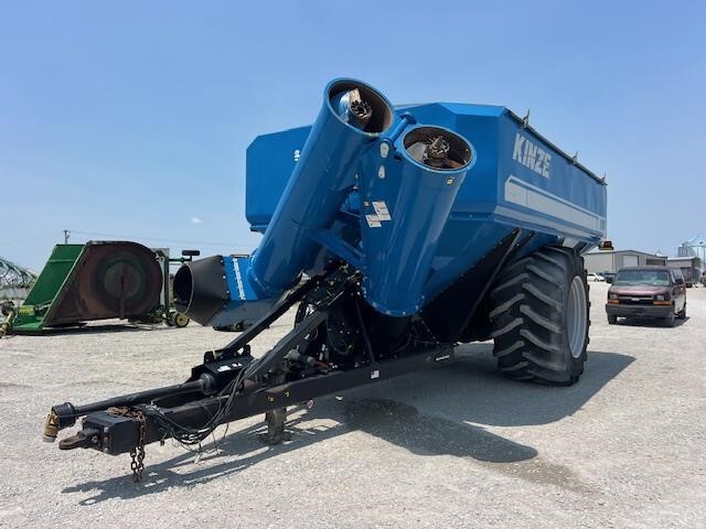 2014 Kinze 1100 Grain Cart