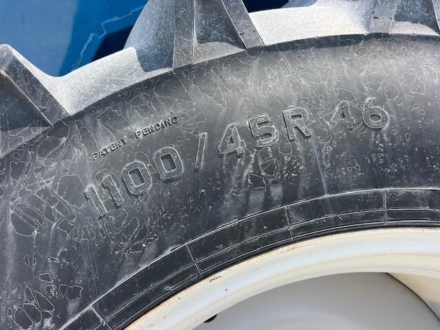 2014 Kinze 1100 Grain Cart