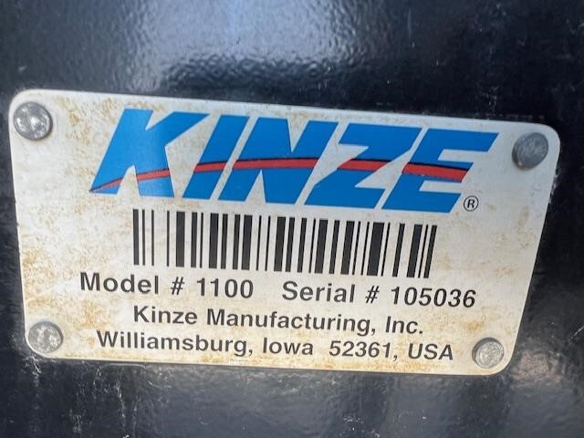 2014 Kinze 1100 Grain Cart