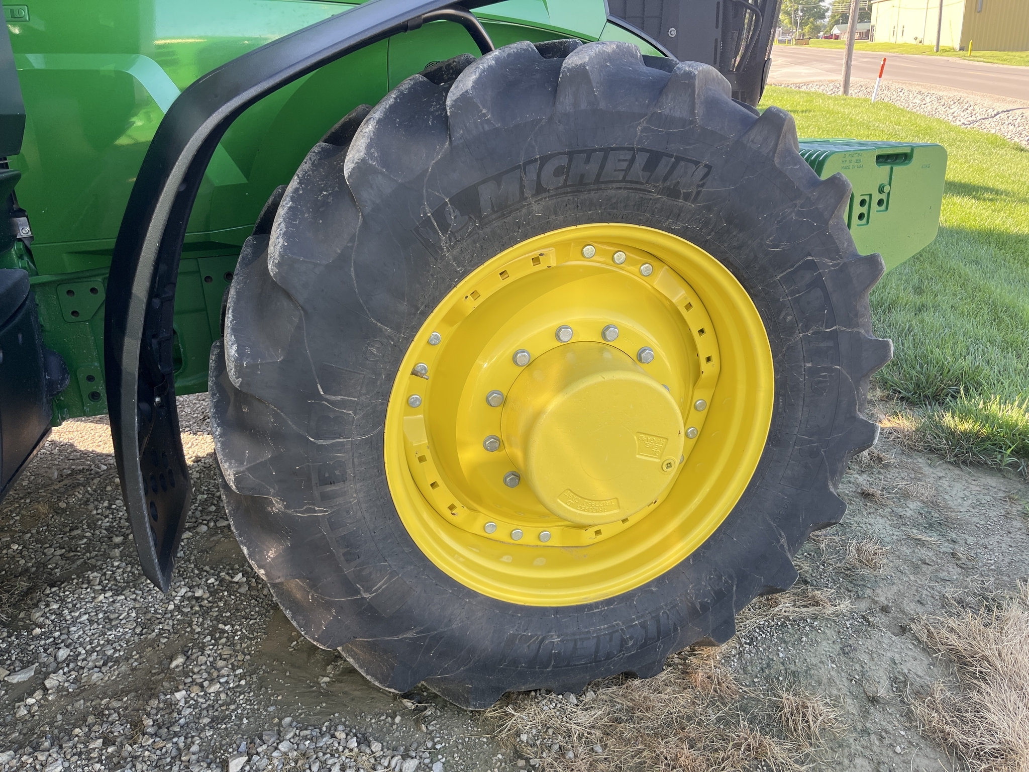 2023 John Deere 7R 290 Tractor