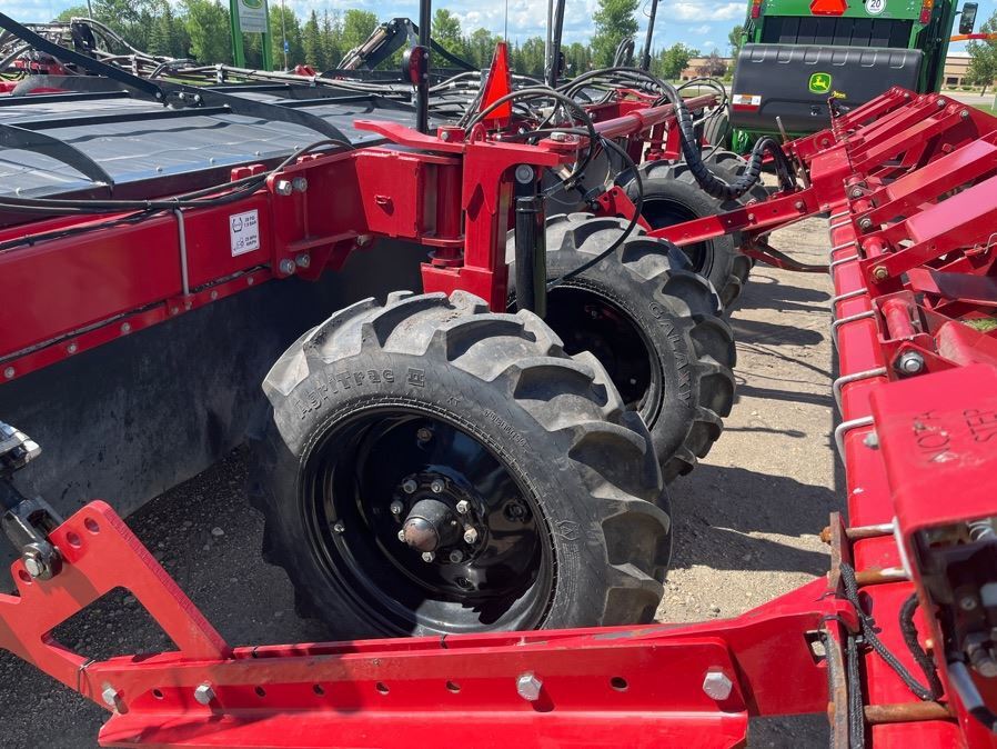 2022 Amity 3750 Beet Equipment