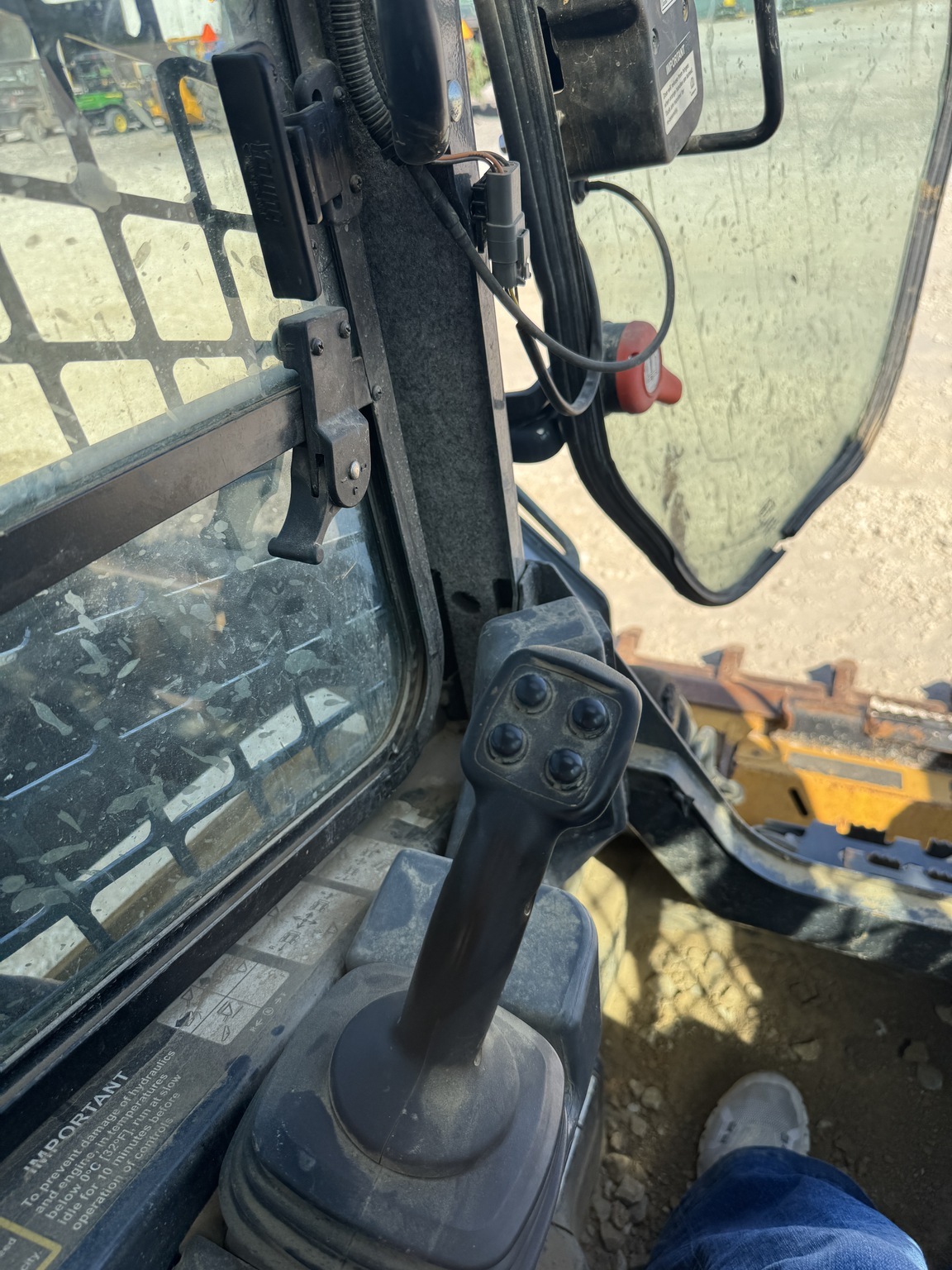 2022 Deere 333G Skid Steer