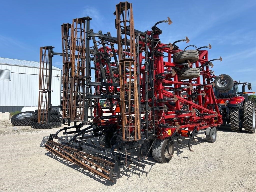 2017 Case IH Tiger-Mate 255 Field Cultivator