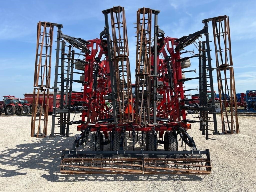 2017 Case IH Tiger-Mate 255 Field Cultivator