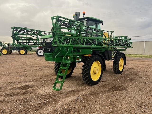 2017 John Deere R4023 Self-Propelled Sprayer