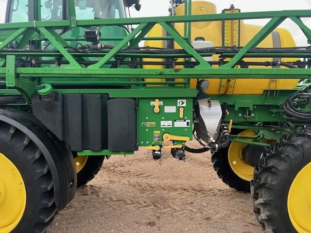2017 John Deere R4023 Self-Propelled Sprayer