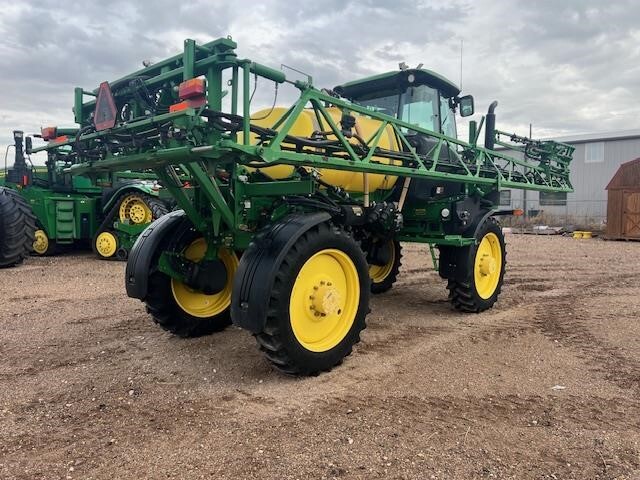 2017 John Deere R4023 Self-Propelled Sprayer