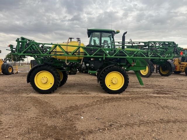 2017 John Deere R4023 Self-Propelled Sprayer