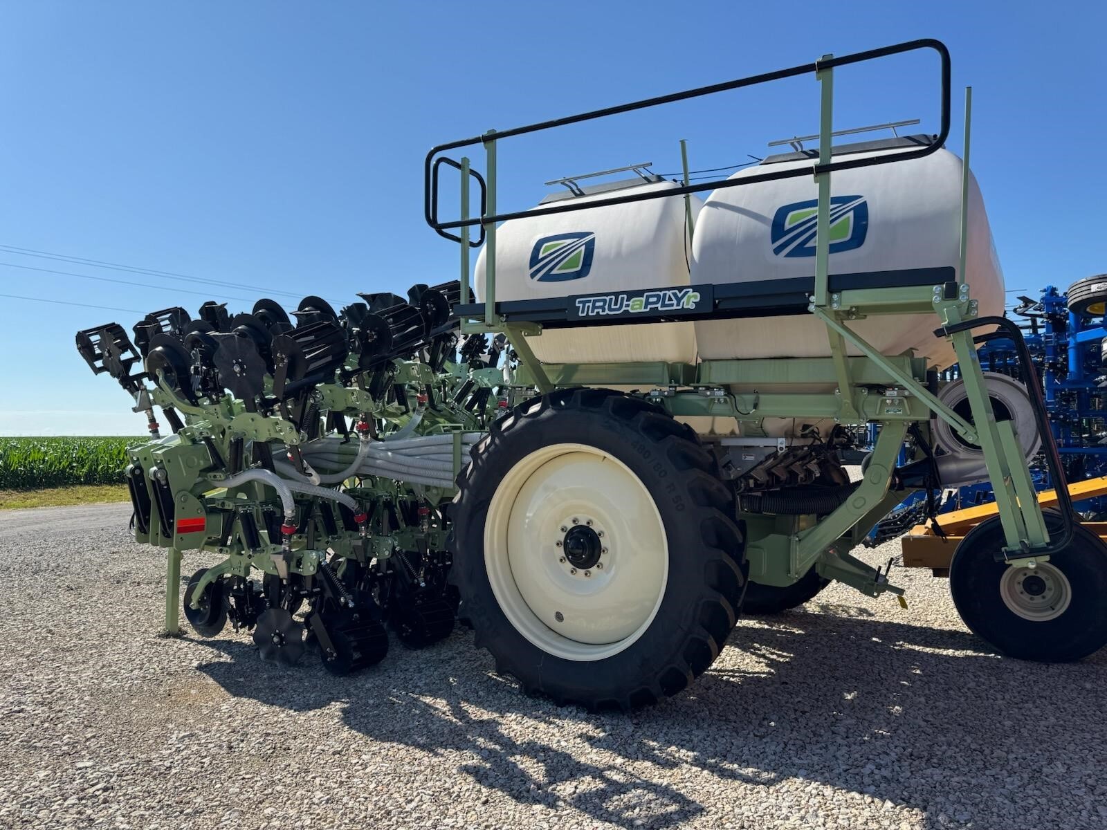  Orthman 1tRIPr Strip-Till