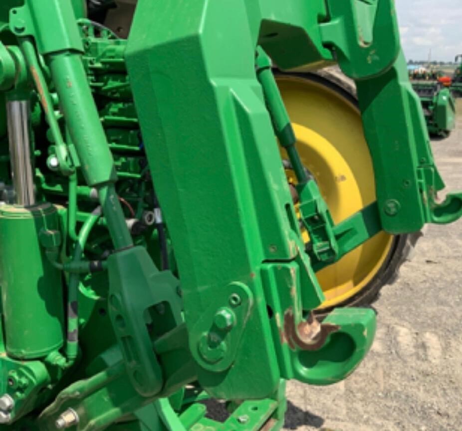 2016 John Deere 8370RT Tractor