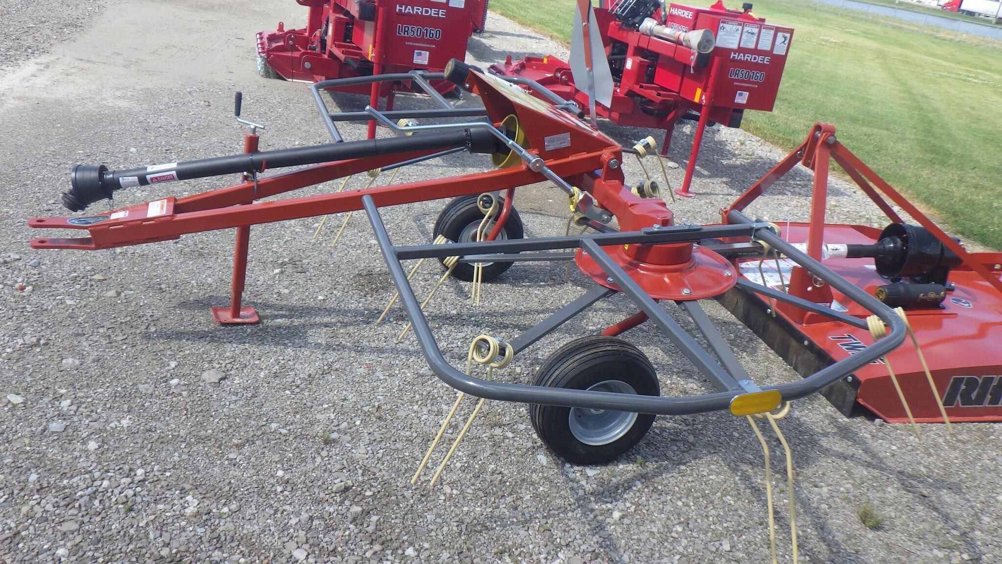 2025 Rhino PT207 Tedder