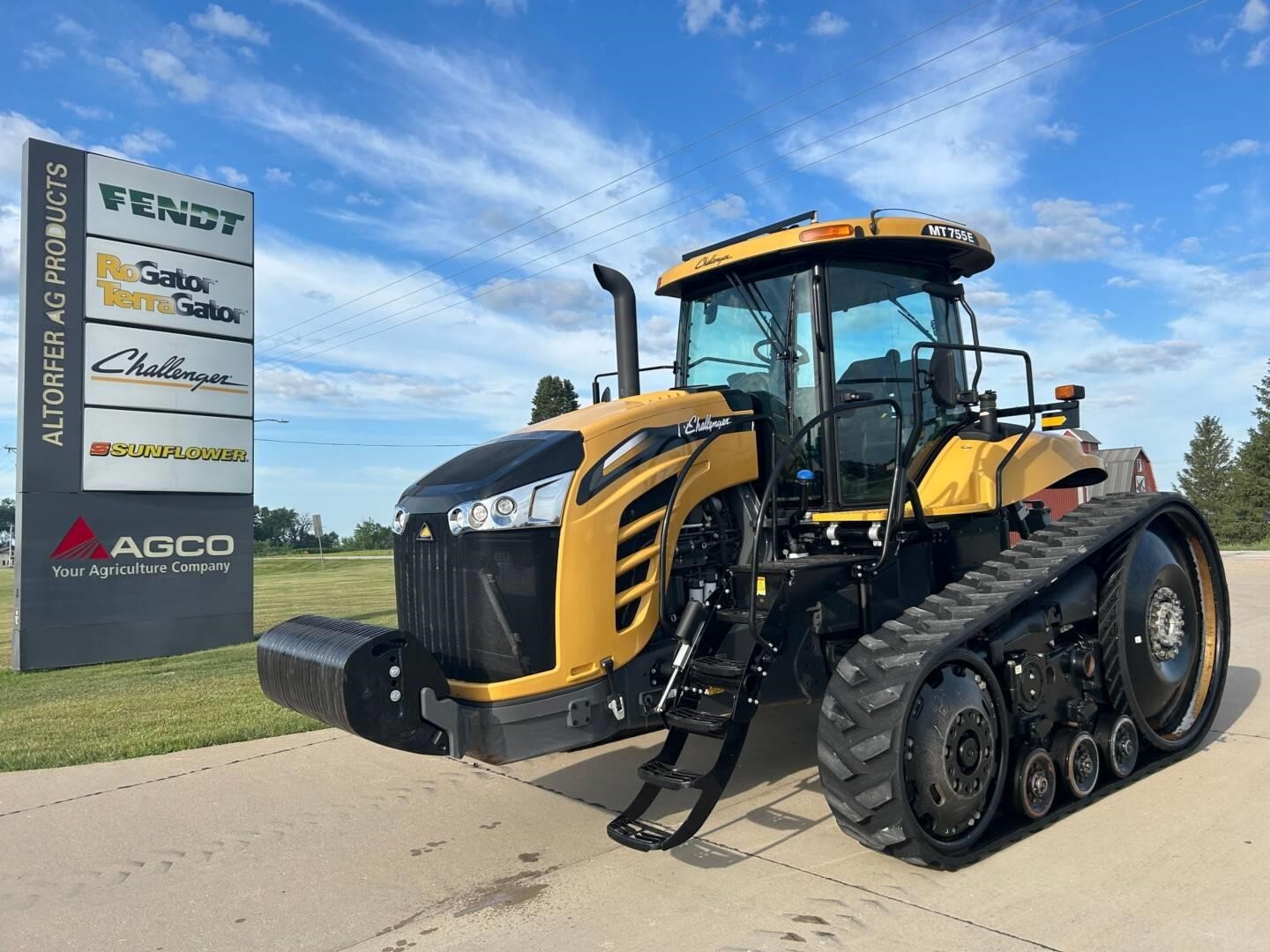 2014 Challenger MT755E Tractor