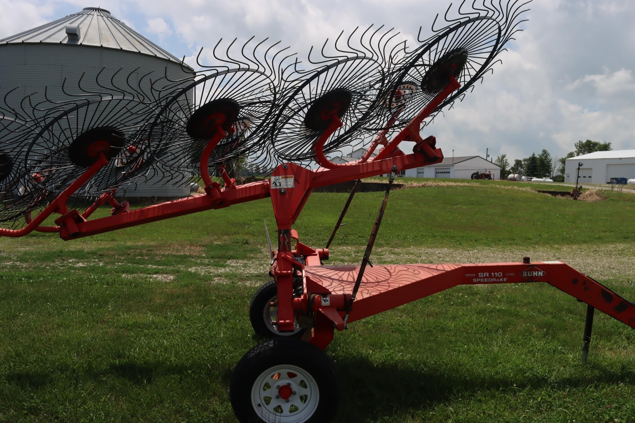  Kuhn SR110 Rake
