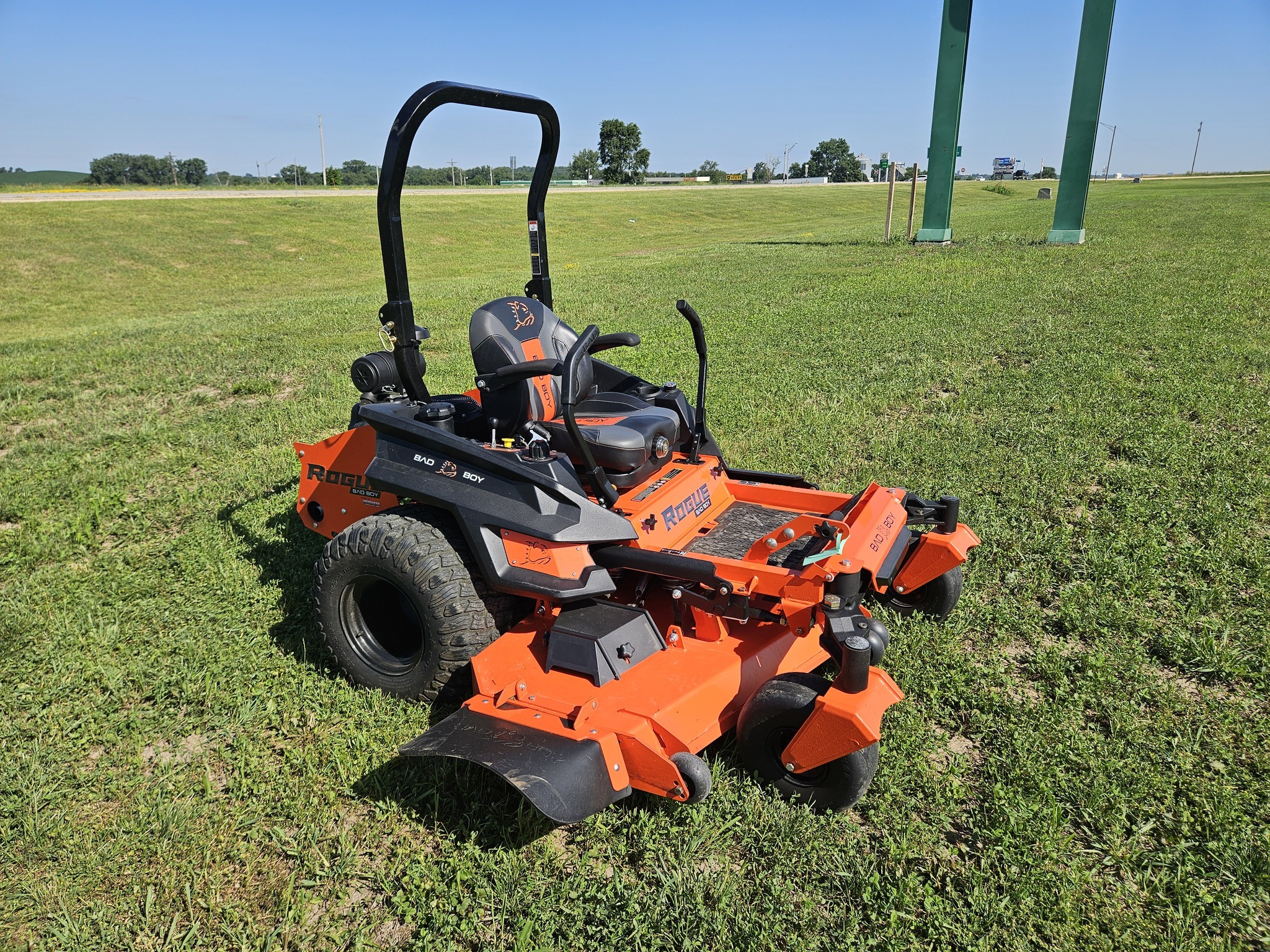 2024 Bad Boy ROGUE Lawn Mower