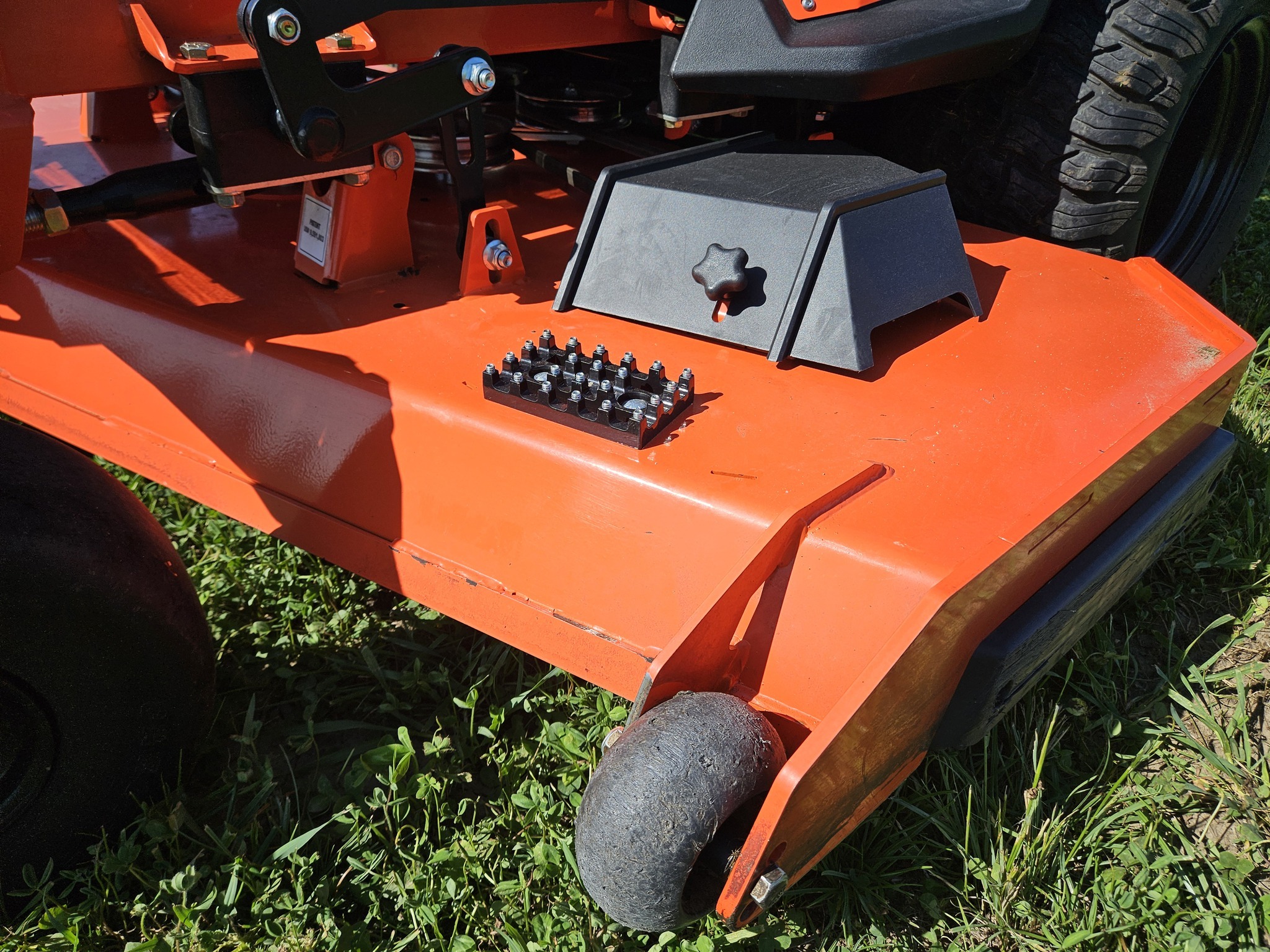 2024 Bad Boy ROGUE Lawn Mower