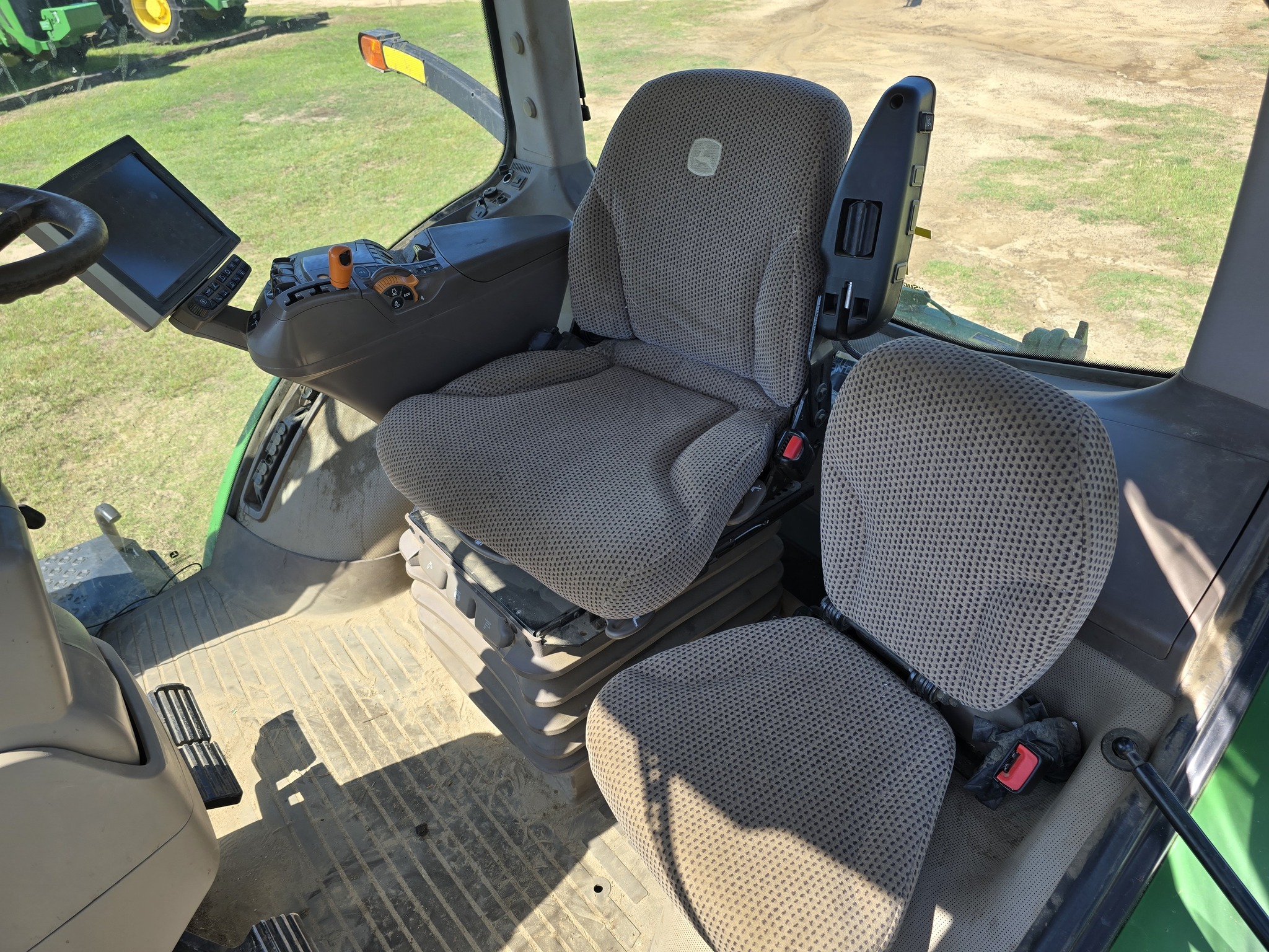 2020 John Deere 8270R Tractor