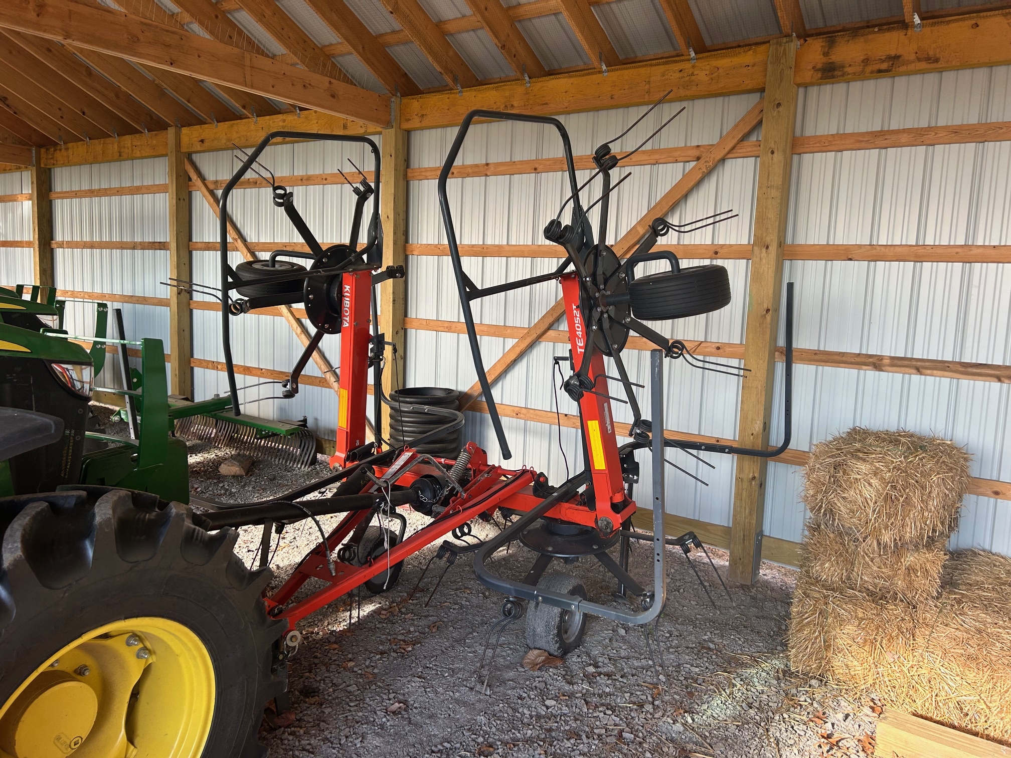  Kubota TE4052T Tedder