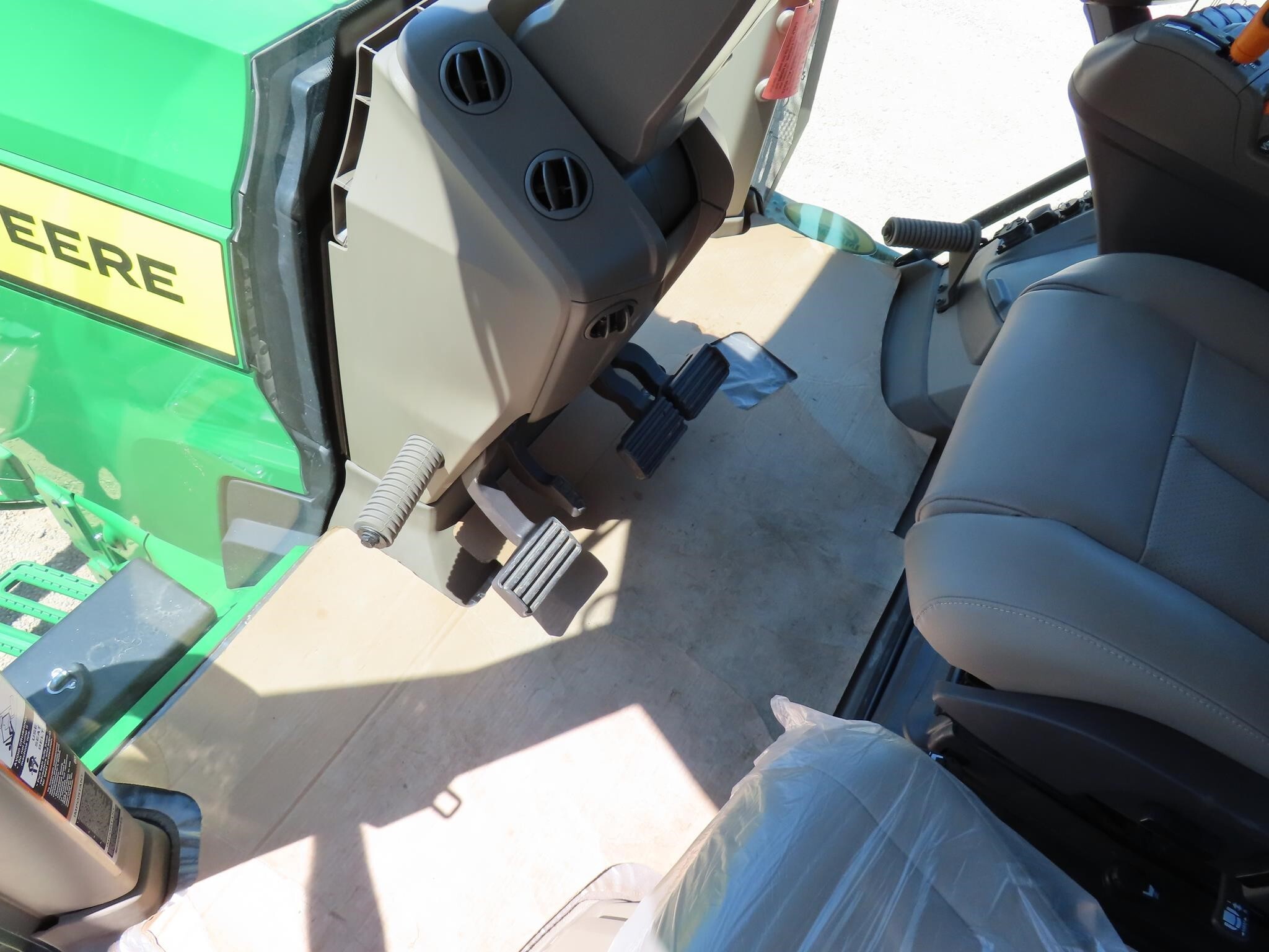 2024 John Deere 8RX 370 Tractor