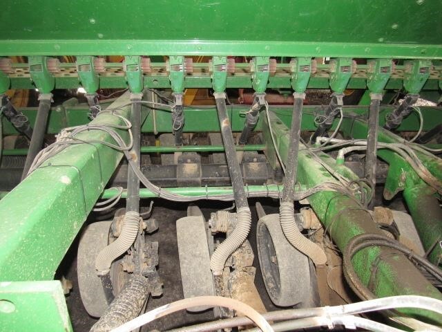  John Deere 1590 Drill