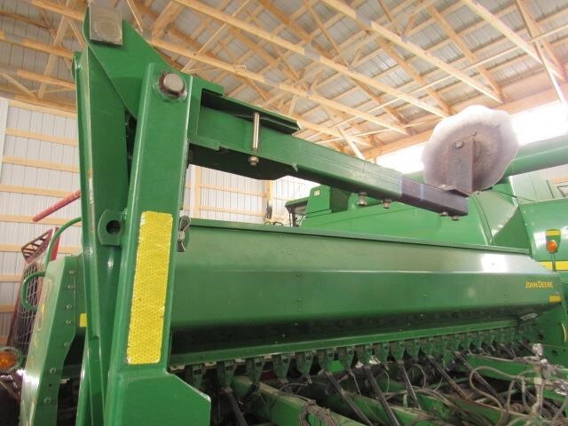  John Deere 1590 Drill