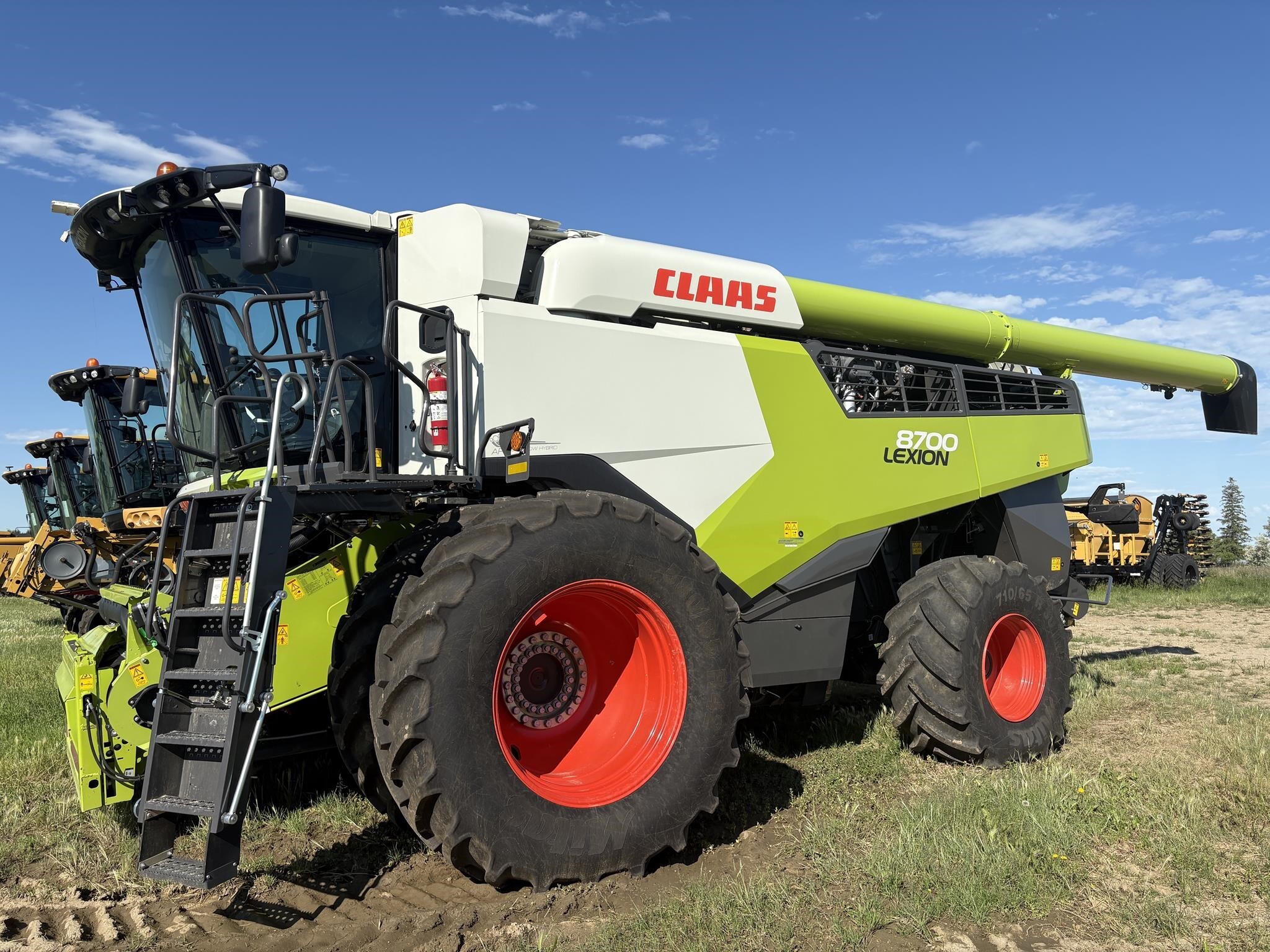 2022 Claas LEXION 8700 Combine