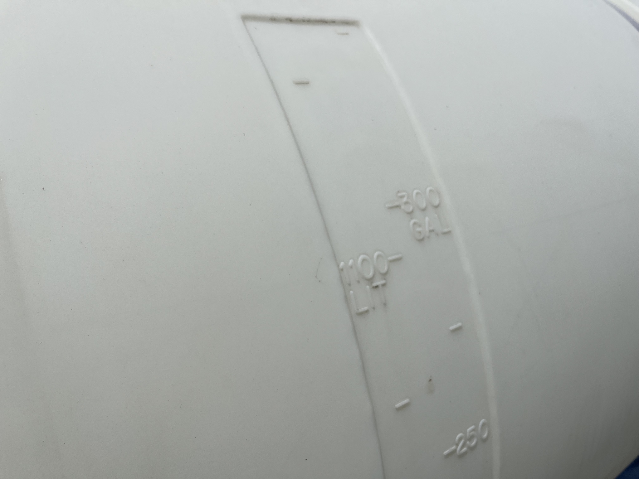  Kinze FERTILIZER SYSTEM Planter