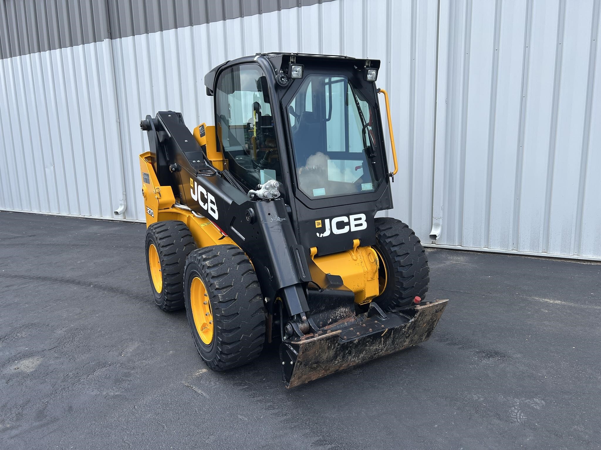 2022 JCB 270 Skid Steer