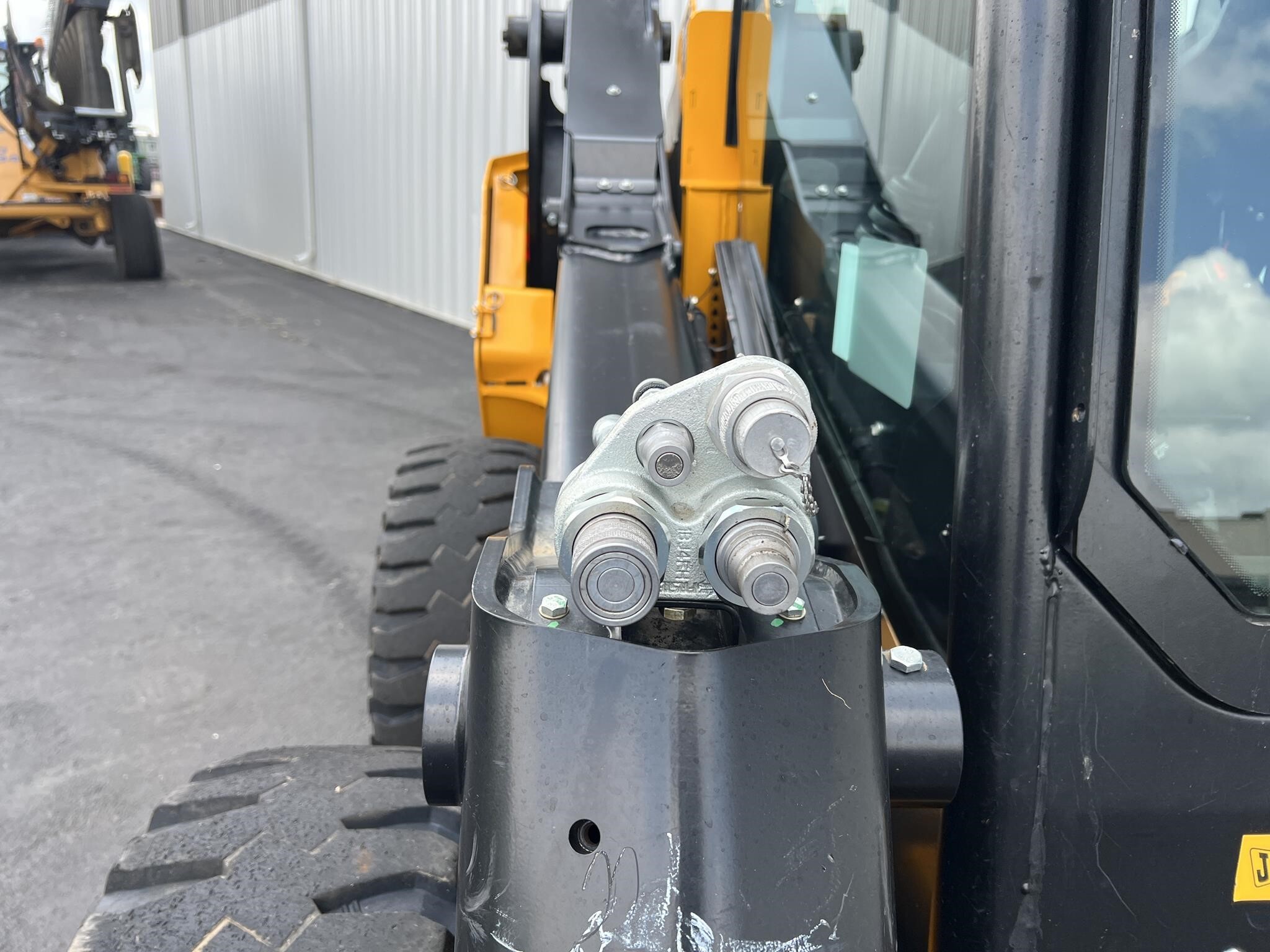 2022 JCB 270 Skid Steer