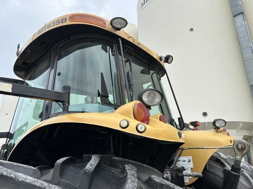 2005 Challenger MT635B Tractor