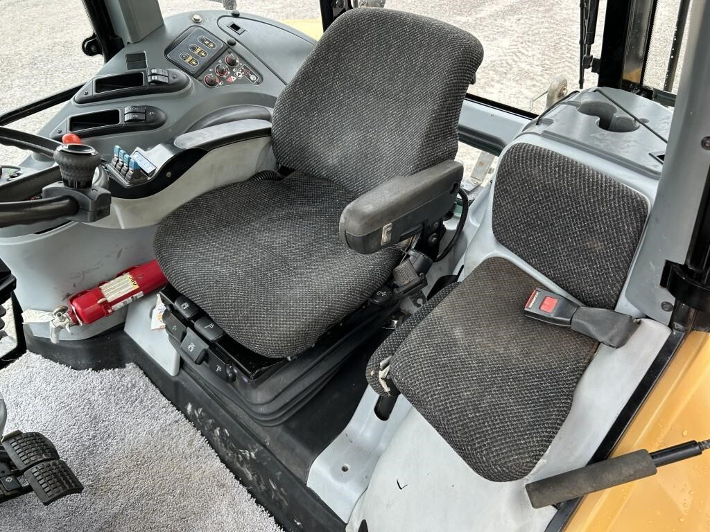 2005 Challenger MT635B Tractor