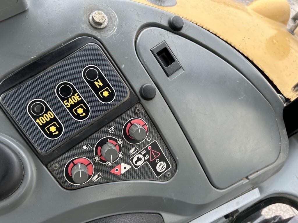 2005 Challenger MT635B Tractor