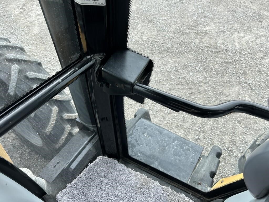 2005 Challenger MT635B Tractor