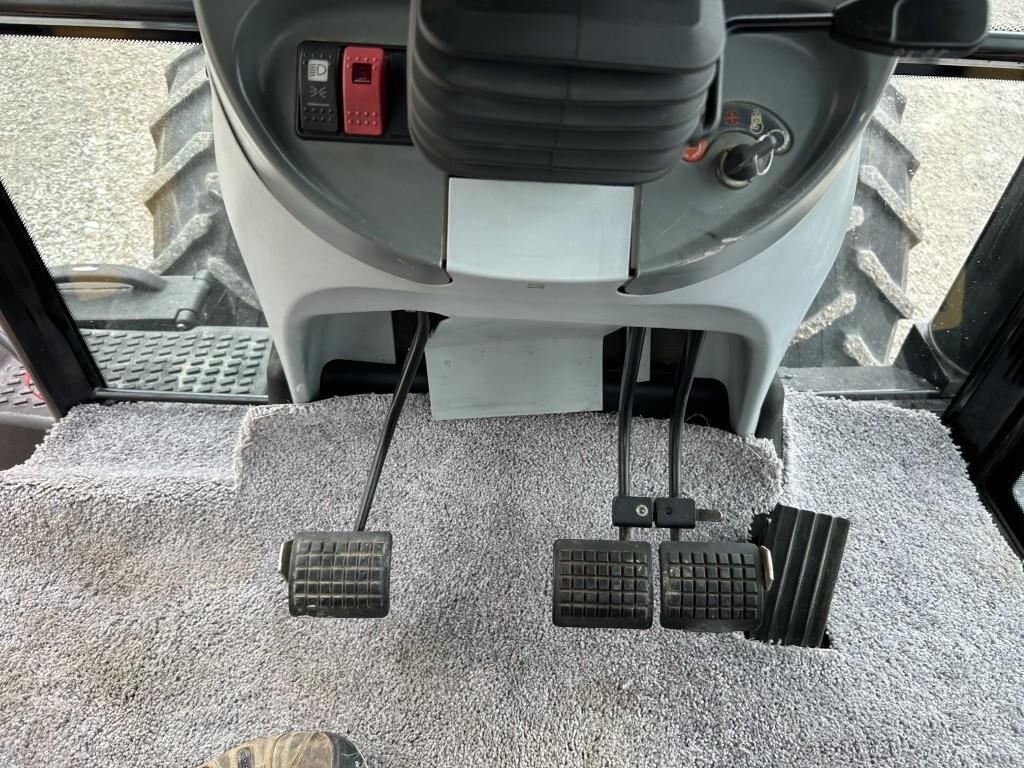 2005 Challenger MT635B Tractor